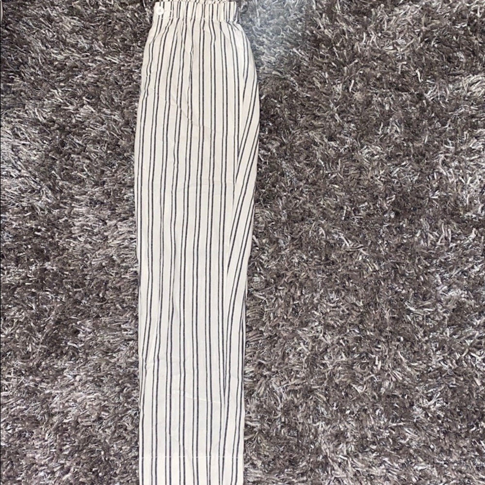 pants - Picture 2 of 3